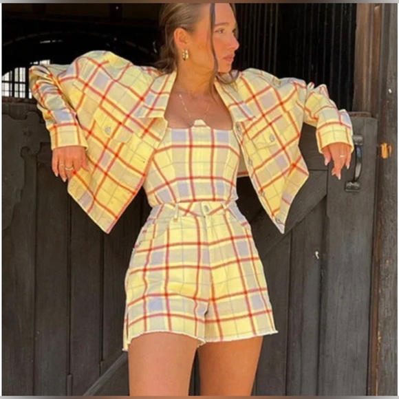 WeWoreWhat NWT Revolve Boyfriend Short Plaid Garden Glade - Picture 3 of 7